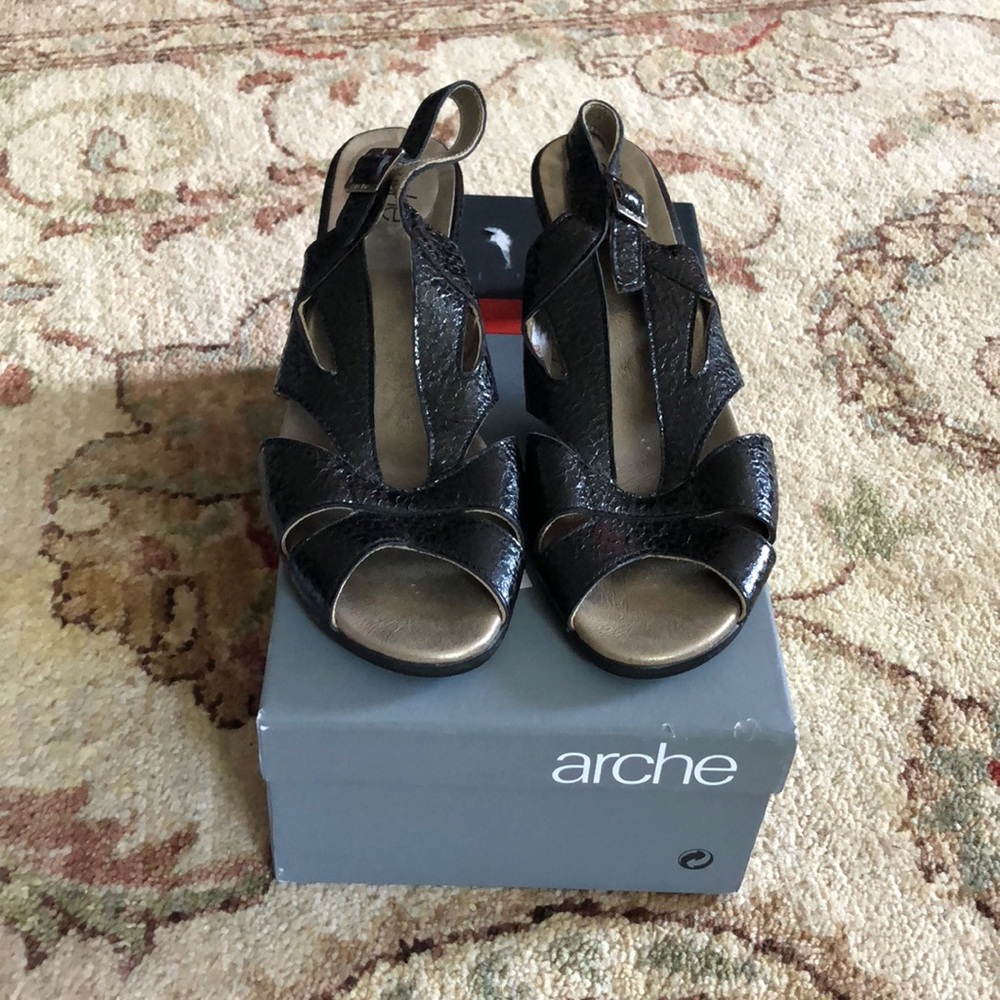 Kimel by Arche, size 7